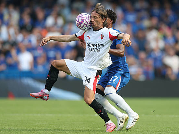 Debut Emosional Luka Modric, Kenakan Pelindung Kaki Berfoto Ayahnya